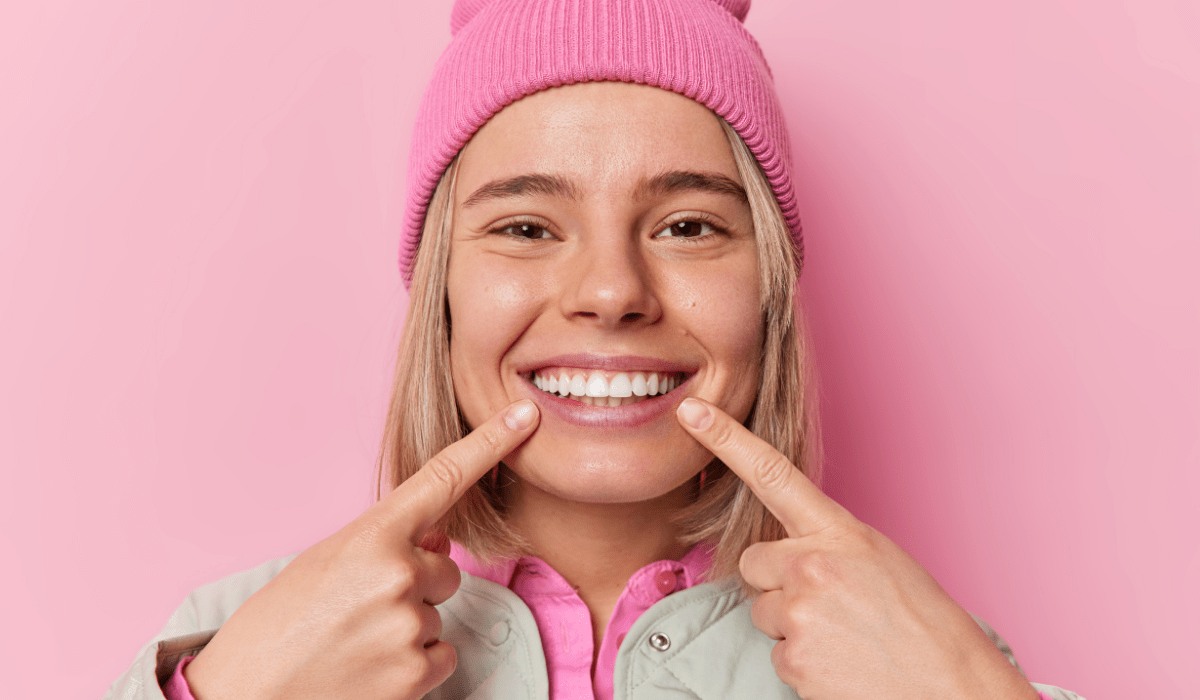 Dientes blancos: cuida tu sonrisa desde casa Dientes blancos: cuida tu sonrisa desde casa